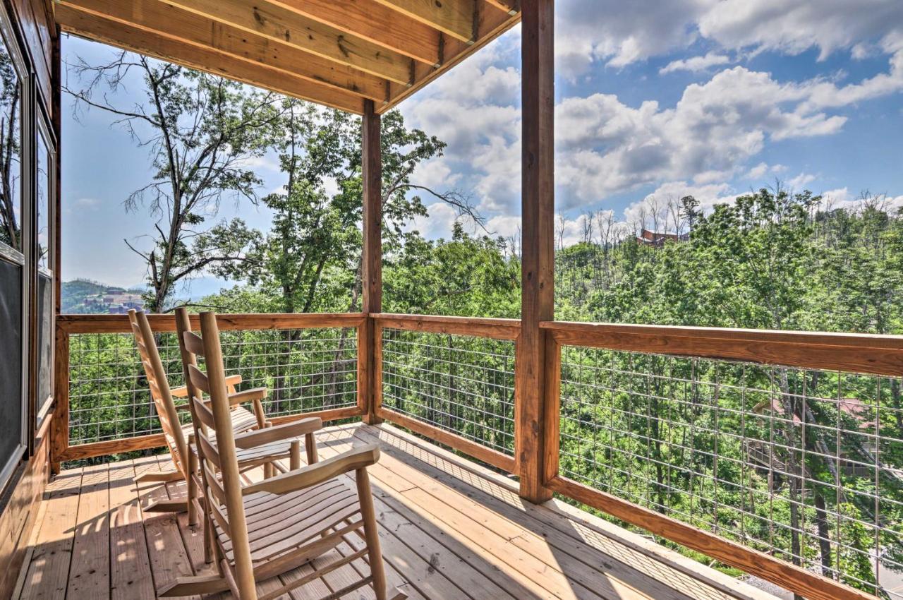 Modern Cabin With Hot Tub And Game Room In Gatlinburg! Екстериор снимка