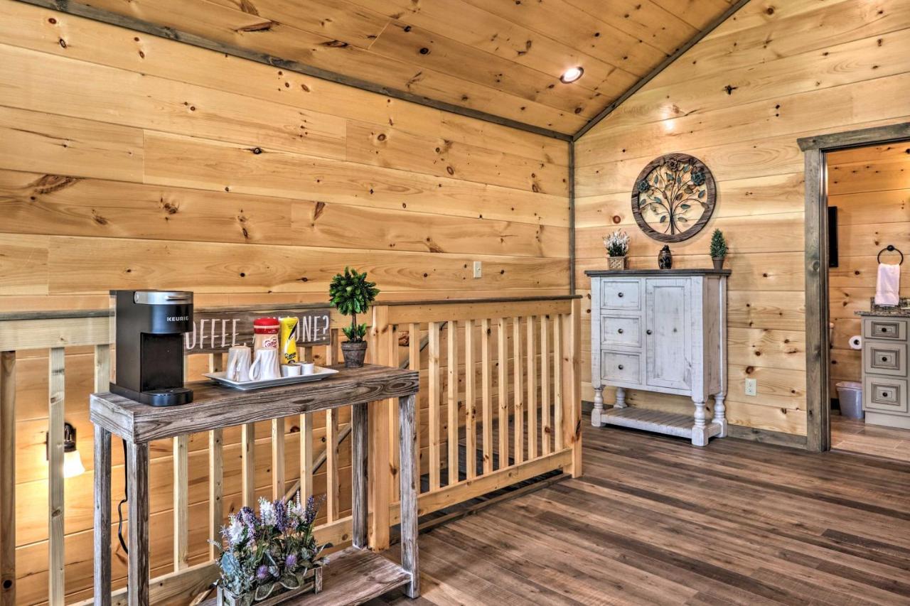 Modern Cabin With Hot Tub And Game Room In Gatlinburg! Екстериор снимка