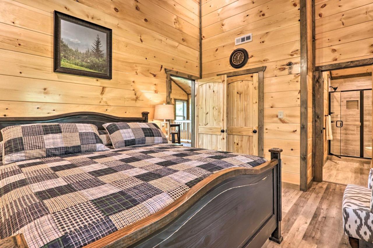 Modern Cabin With Hot Tub And Game Room In Gatlinburg! Екстериор снимка
